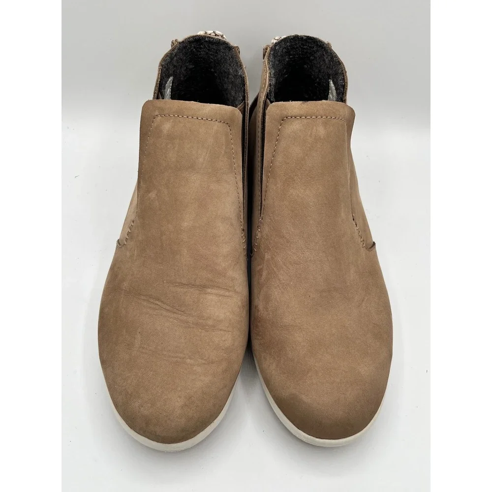 OluKai Hawai'iloa Manu Hope Women Sz 9 Taupe Grey Leather Waterproof Ankle Boots